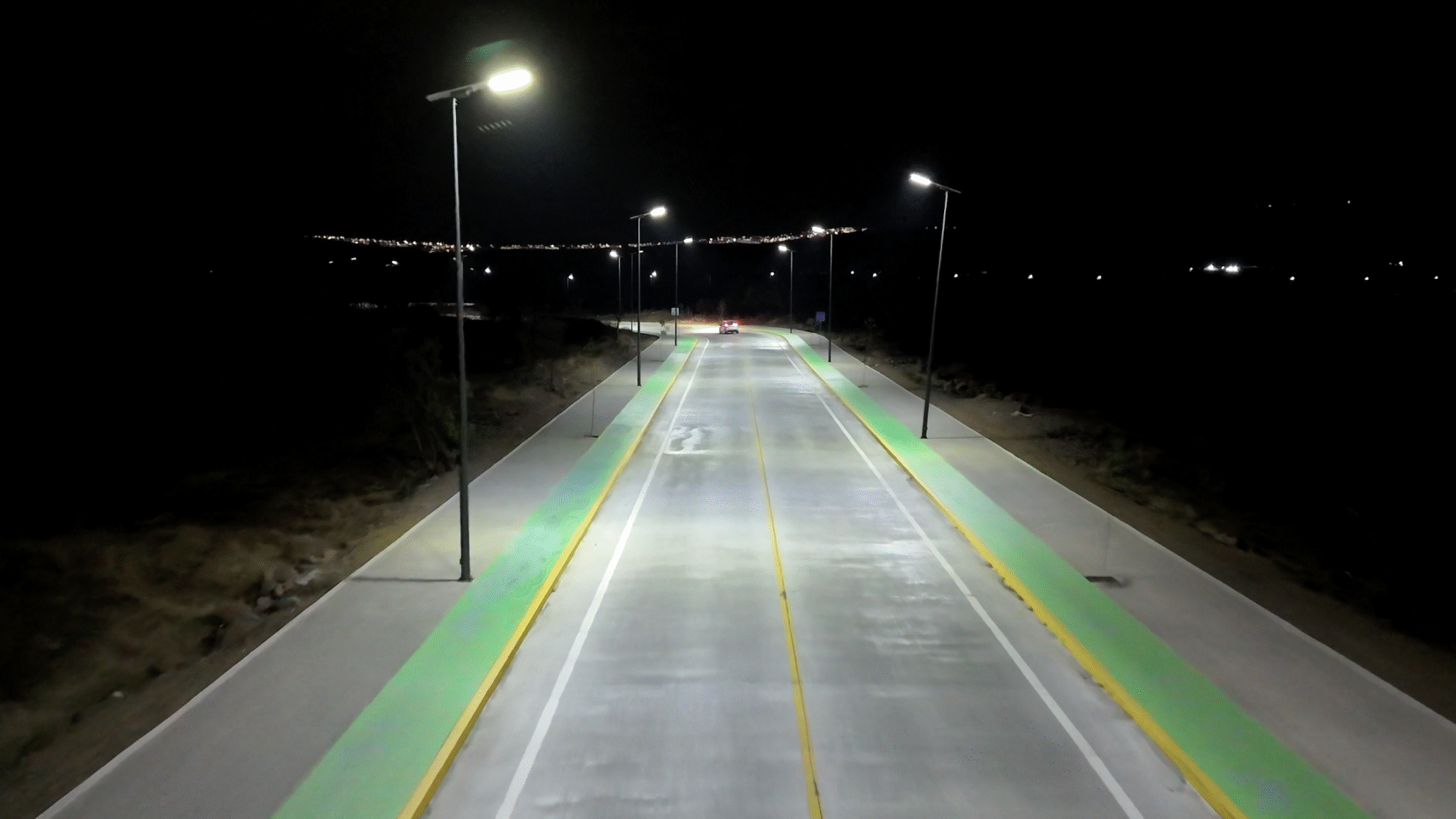 Alumbrado público solar con BI-S7B en Av. San Nicolás, Morelia